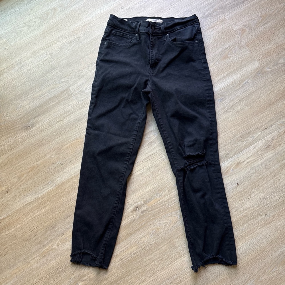 Levi's High Rise Straight Crop Black Ankle Jeans 28